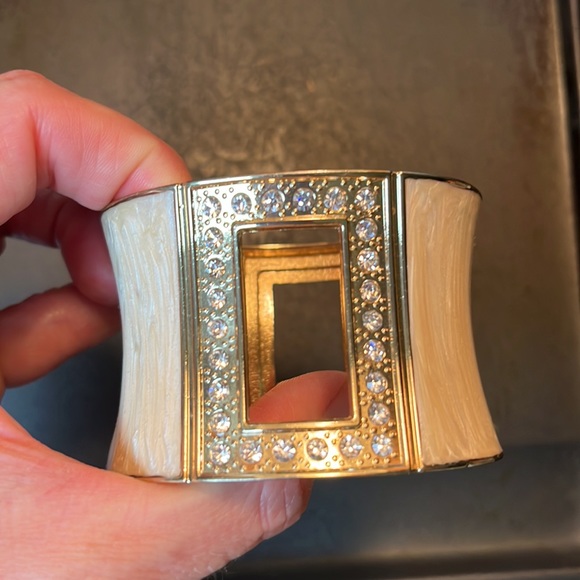 Like new bracelet bundle - Picture 9 of 17